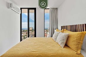 Corner 2 BR Condo - Rooftop Pool With Oceanview