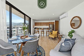 Corner 2 BR Condo - Rooftop Pool With Oceanview