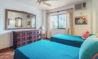 Ocean View 2Br Condo-balcony-beach-pool - 604