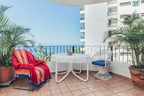 Ocean View 2Br Condo-balcony-beach-pool - 604