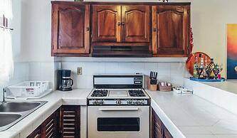 Ocean View 2Br Condo-balcony-beach-pool - 604