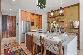 Luxury Oceanview Condo - Rooftop Pool - Downtown