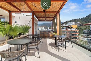 Luxury Oceanview Condo - Rooftop Pool - Downtown