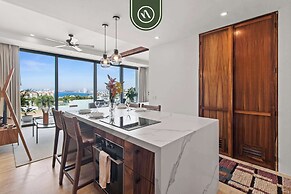 Luxury Oceanview Condo - Rooftop Pool - Downtown