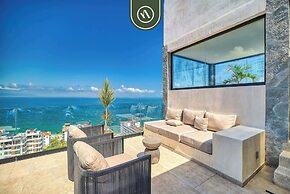 Luxury Oceanview Condo - Rooftop Pool - Downtown