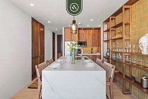 Luxury Oceanview Condo - Rooftop Pool - Downtown