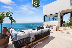 Luxury Oceanview Condo - Rooftop Pool - Downtown