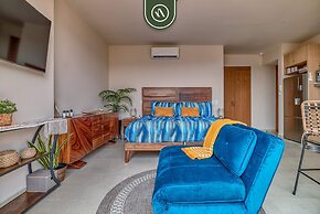 Brand New Studio - 2 Min to Beach - Rooftop Pool