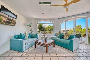 2BR Condo - Dipping Pool - Outstanding View