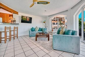 2BR Condo - Dipping Pool - Outstanding View