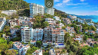 Mexican 2 BR Condo - Private Pool - Romantic Zone