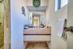 Beachfront 2 BR Condo - Beach - Pools - Tennis
