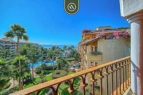Beachfront 2 BR Condo - Beach - Pools - Tennis
