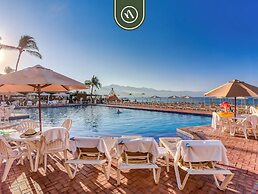 Beachfront 2 BR Condo - Beach - Pools - Tennis