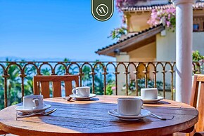 Beachfront 2 BR Condo - Beach - Pools - Tennis
