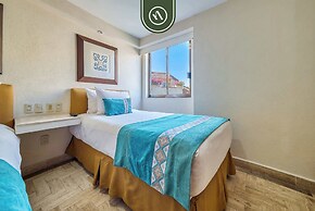 Beachfront 2 BR Condo - Beach - Pools - Tennis