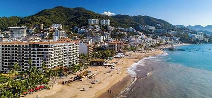 Ocean View 2Br Condo-balcony-beach-pool - 214
