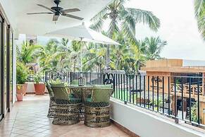 Ocean View 2Br Condo-balcony-beach-pool - 214
