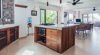 Ocean View 2Br Condo-balcony-beach-pool - 214