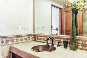 Ocean View 3Br Condo-balcony-beach-pool - 812