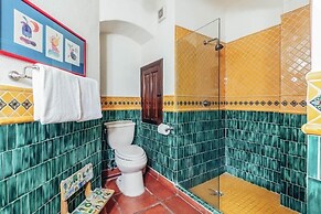 Ocean View 3Br Condo-balcony-beach-pool - 812