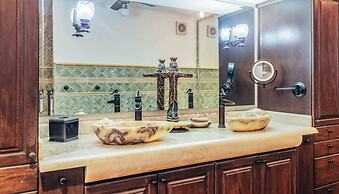 Ocean View 3Br Condo-balcony-beach-pool - 812