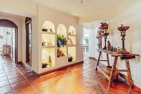Ocean View 3Br Condo-balcony-beach-pool - 812