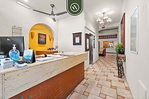Beachfront Mexican Styled 3 BR Condo in Downtown