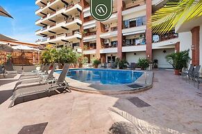 Beachfront Mexican Styled 3 BR Condo in Downtown
