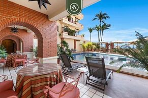 Beachfront Mexican Styled 3 BR Condo in Downtown