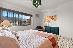 Beachfront Mexican Styled 3 BR Condo in Downtown