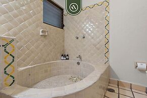 Beachfront Mexican Styled 3 BR Condo in Downtown