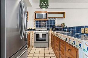 Beachfront Mexican Styled 3 BR Condo in Downtown