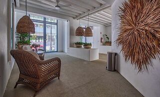 New 1 BR Condo - Oceanview Pool - 2 min to Beach