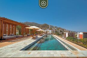 Oceanview Condo With Amazing Rooftop Pool - Gym