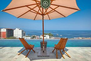 Oceanview Condo With Amazing Rooftop Pool - Gym