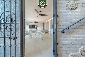 Oceanview 2 BR Unit- Steps Away From Beach - Pool