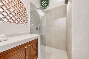 Oceanview 2 BR Unit- Steps Away From Beach - Pool