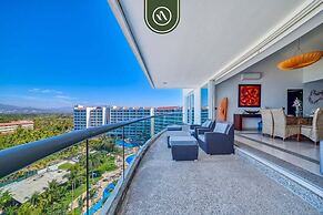 Oceanfron 4 BR Condo - Beach - Wyndham Pool