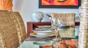 Oceanfron 4 BR Condo - Beach - Wyndham Pool