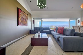 Oceanfron 4 BR Condo - Beach - Wyndham Pool