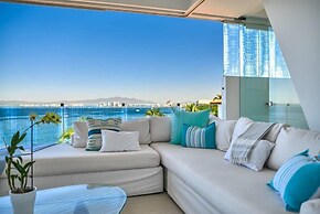 Luxurious 2BR Condo - Amazing Ocean View - Pool