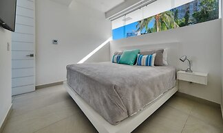 Luxurious 2BR Condo - Amazing Ocean View - Pool