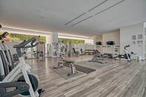 Luxurious 2BR Condo - Amazing Ocean View - Pool
