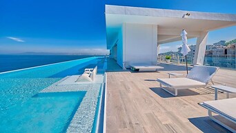 Luxurious 2BR Condo - Amazing Ocean View - Pool