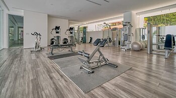 Luxurious 2BR Condo - Amazing Ocean View - Pool