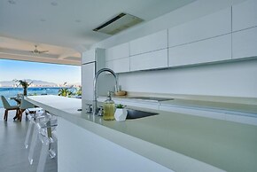 Luxurious 2BR Condo - Amazing Ocean View - Pool