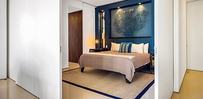 Stylish King-bed Unit - Pool - Ocean View - Gym