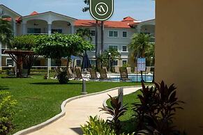 2BR Condo in Acapulco With Private Patio - Pool