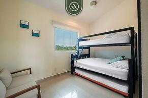 2BR Condo in Acapulco With Private Patio - Pool